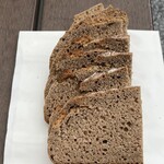 299441250 - パン・ド・セーグル アルモン 1/4 254円