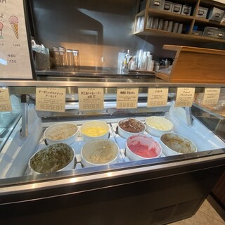 RACINES DONUT&ICE CREAM_1