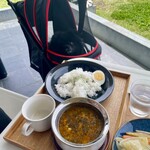 カフェ＆ミール MUJI - スープカレーと何か言いたげな犬