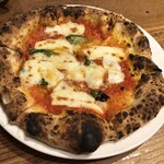 窯ＭＡＲＵ - ランチマルゲリータ（ミニサラダ、スープ付き）：６８０円！（信じられない良心的価格！）のマルゲリータ