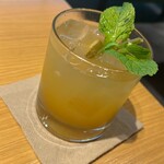 The Qantas Singapore Lounge - 