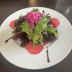 Burgundy - 彩り鮮やかなサラダ