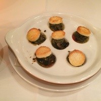 Benoit Alain Ducasse - ここにもパンがのってる、バーのつまみみたい(笑)