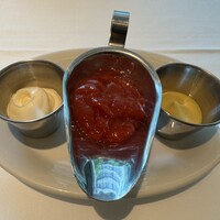 Morton's The Steakhouse 丸の内 - マヨネーズ・ケチャップ・マスタード