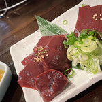 炭火焼肉 肉刺し にく式 - 