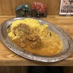 カルータラ - レンズ豆カリーとチキンカリー(900円)
大盛り(+100円)