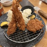 とんかつ玉藤 北41条店 - 海老2ひれ1定食