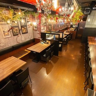 サクッとランチや宴会など様々なシーンで◎50名様程で貸切も可