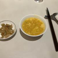 中国飯店 市ヶ谷店 - ザーサイ、スープ