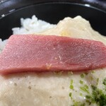 まる信 食堂 - まぐろオンザ麦とろご飯