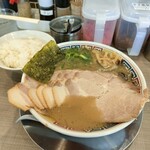 エキトンの店 井の庄  - エキトン￥850+チャーシュー￥400