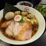 横浜中華そば 維新商店 本店 - 