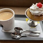 プロント - ホットコーヒー（R）と、かなり固めのクラシックプリン