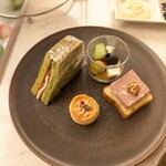 ザ・ラウンジ - 下段