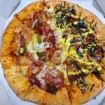 ピザハット - 料理写真:炭火焼きテリマヨチキン&デラックスM¥1100