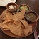 KUMA CANTINA - El Trio エル・トリオ