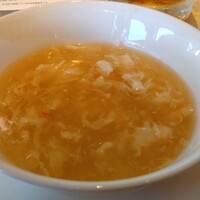 中国料理 翆陽 - 紅ずわい蟹と卵白の中国スープ　生姜の香り