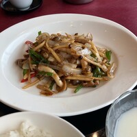 謝朋殿 幕張店 - 牛肉と玉ねぎの黒胡椒炒め