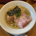 荒町商店中華そば ふじやま - 白ふじそば 880円 煮卵トッピング