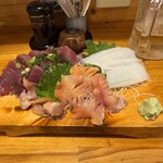 魚善 - かつお　赤貝　紋甲いか　刺身