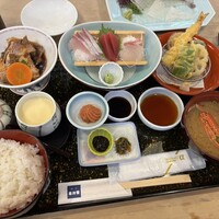 博多料亭 稚加榮 - 昼定食 2,200円（あら炊き変更+550円）