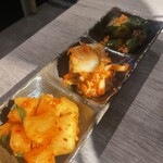 焼肉 ホルモンCHINTAN 赤坂見附店 - キムチ盛り合わせ