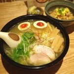 Hinaya - 鶏そば(鶏めし、味玉付き)