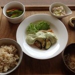 Cafe Ripple - メカジキのソテー、豆腐とアボガドのソース（ごはんは玄米）～本日のおさかな定食(\1050)@2014/8/19