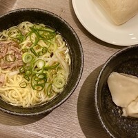 オールデイダイニング グランドエール(ヴィラフォンテーヌ グランド 羽田空港) - 料理：ビーフラーメンと水餃子
