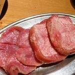 焼肉一心たん助 旦 - 