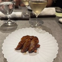 ON the TABLE CHINESE - 
