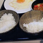 全日餐飲 月之路 - 山形のブランド米、つや姫とひとめぼれ