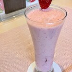 Fruit Parfaiteria Kaju - いちごミルク