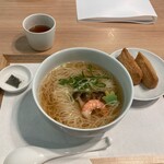 三輪山本 お食事処 - 煮麺。いなり寿司追加で