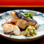 礼讃 - 料理写真:江の島の黒ムツのタレ焼き 蕗味噌　花わさび