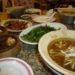 Hua Seng Hong - フカヒレ1人前300～500バーツ　安いから一人一フカヒレってな贅沢ができるよ！