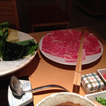 Shabushabu Nihonryouri Kisoji - サーロインと野菜たち