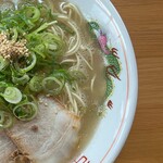 一楽ラーメン - 大盛りラーメン　右
