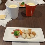 湯島天神横ラクレットグリル チーズ料理＆スイスワインのお店 - 
