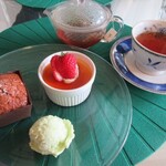 壱弐参 CAFE - デザートと紅茶、コーヒー