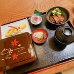 炭火焼うなぎ 東山物産 - 