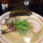 博多長浜らーめん 六角堂 - 長浜らーめん880円