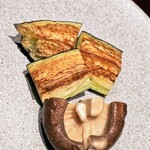 銀座 鉄板焼き ステーキ K-sio - 野菜：春野菜の鉄板焼き　椎茸と茄子