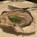 ロウリーズ・ザ・プライムリブ - 生牡蠣