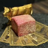 VinIX - 自家熟成黒毛和牛塊肉 80g ソース マデイラ
                    富良野和牛イチボ