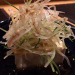 お通しの奴。見事なネギ盛り。