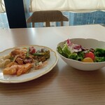 JOLIE BRASSERIE - 大阪駅方面を臨む席