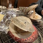 浜焼酒場 トロハチ - おっ、そろそろ開くってか？
