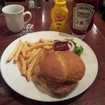 ハードロックカフェ - チキンのタルタルソースburger♪