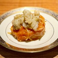 トムクリオーザ - ❸ジャガイモ、キャビア、発酵バターとコラトゥーラのソース